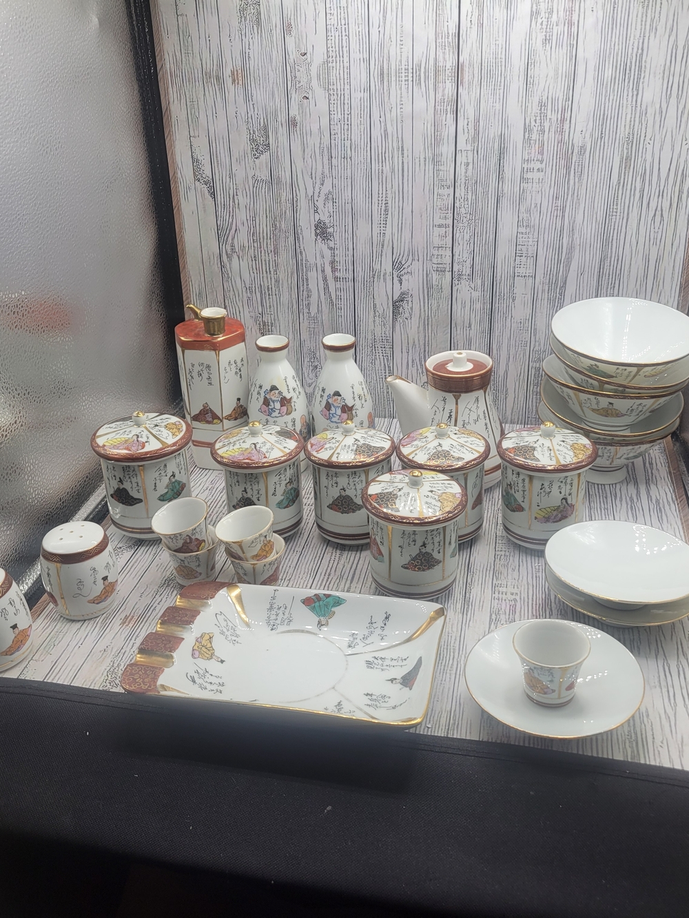 Vintage Fujita Kutani Porcelain 26 Piece Tea/Sake Set